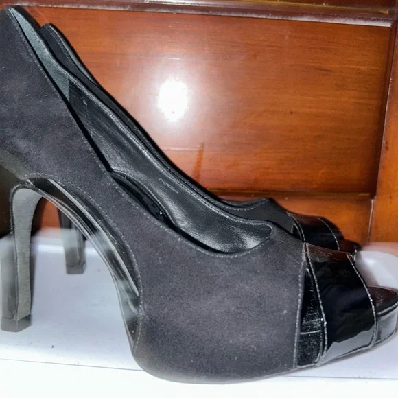 Back Heels - Picture 2 of 4